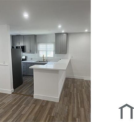 5th image of 8617 S 8th Ave #B