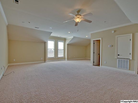 5th image of 214 W Lake Cir