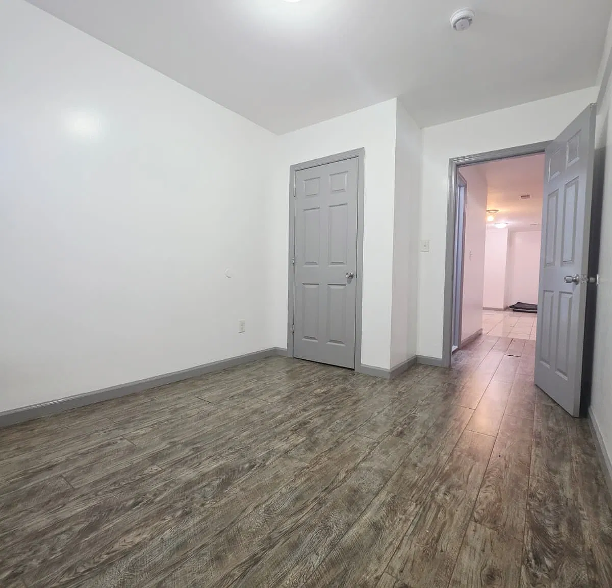 2 bed, 800 sqft, $2,000 — Photo 4
