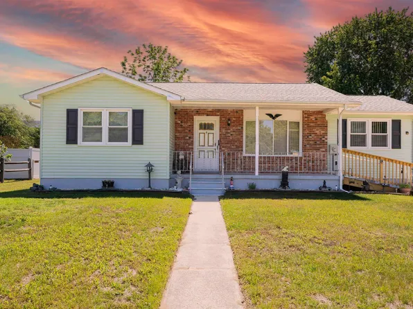 1 Carriage Ln, Cape May, NJ 08204