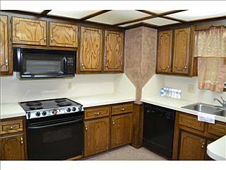 4th image of 1109 NE 22nd St