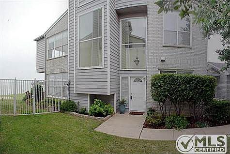 1st image of 501 Oakbrook Dr
