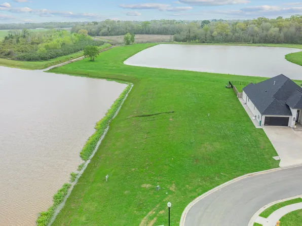 103 Sugar Cane Palm Cir, Youngsville, LA 70592