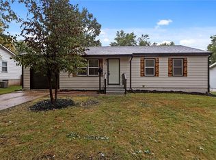 215 Park Ave, Belton, MO 64012