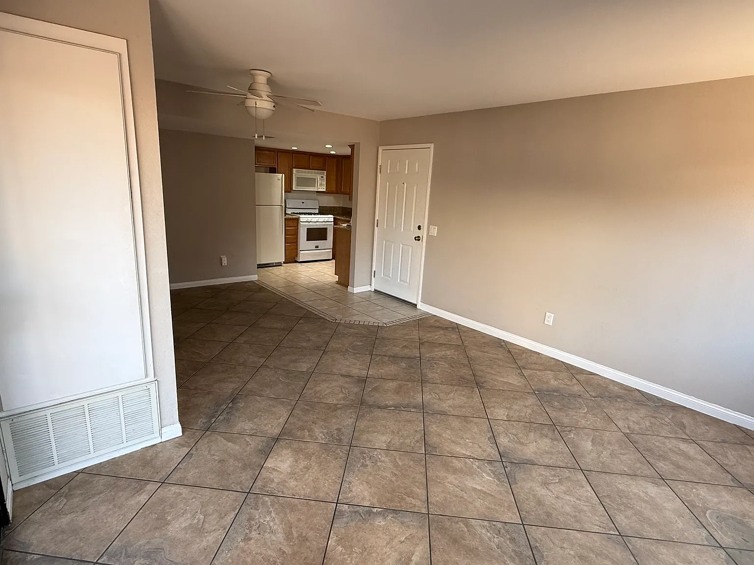 1 bed, 604 sqft, $1,700 — Photo 4