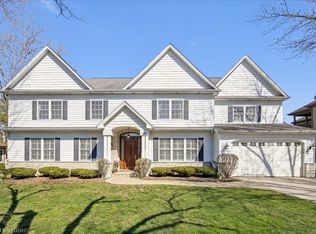 207 Woodstock Ave, Clarendon Hills, IL 60514