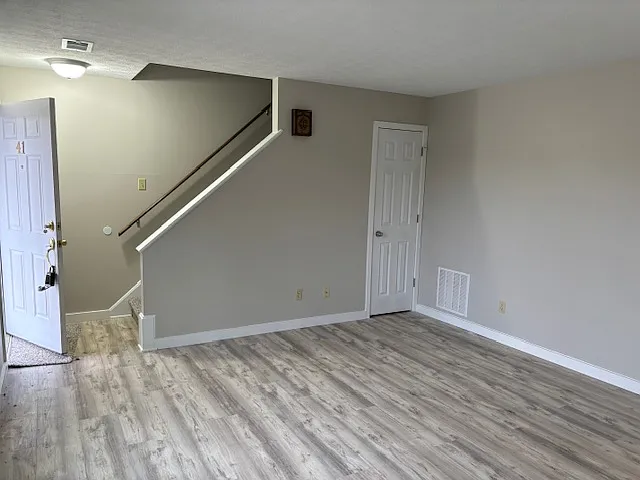 5305 Big Tyler Rd — Photo 8