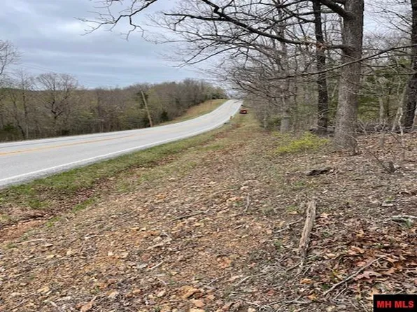 2100 W Highway 14, Yellville, AR 72687