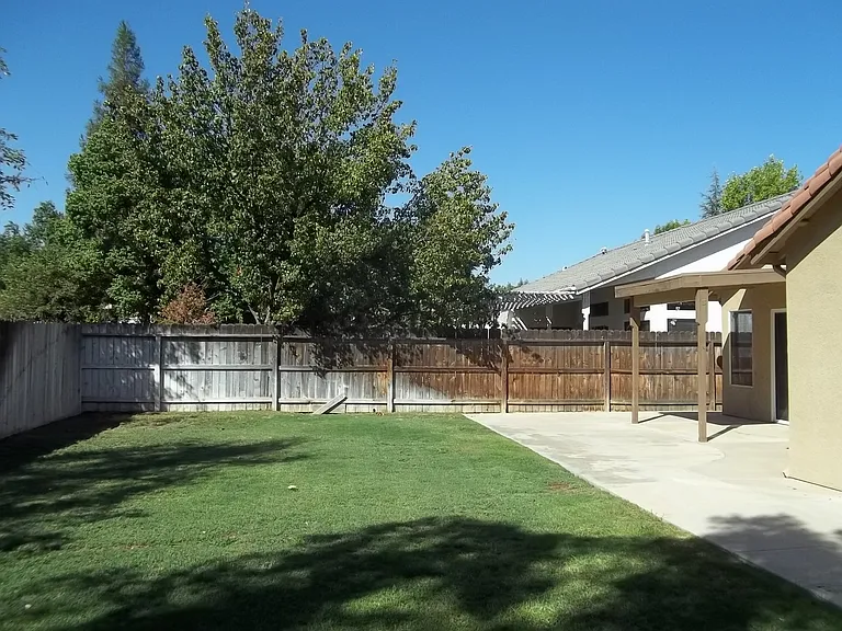 6137 N Alva Ave — Photo 13