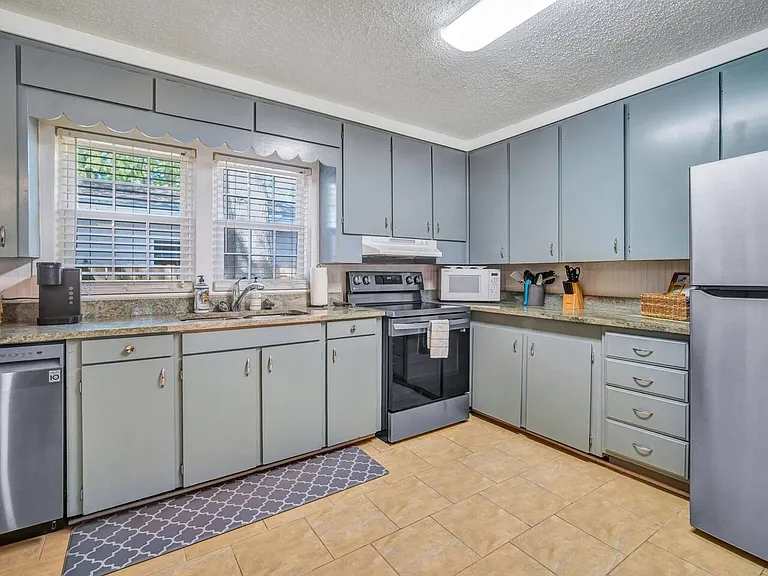 513 Demere Rd — Photo 26