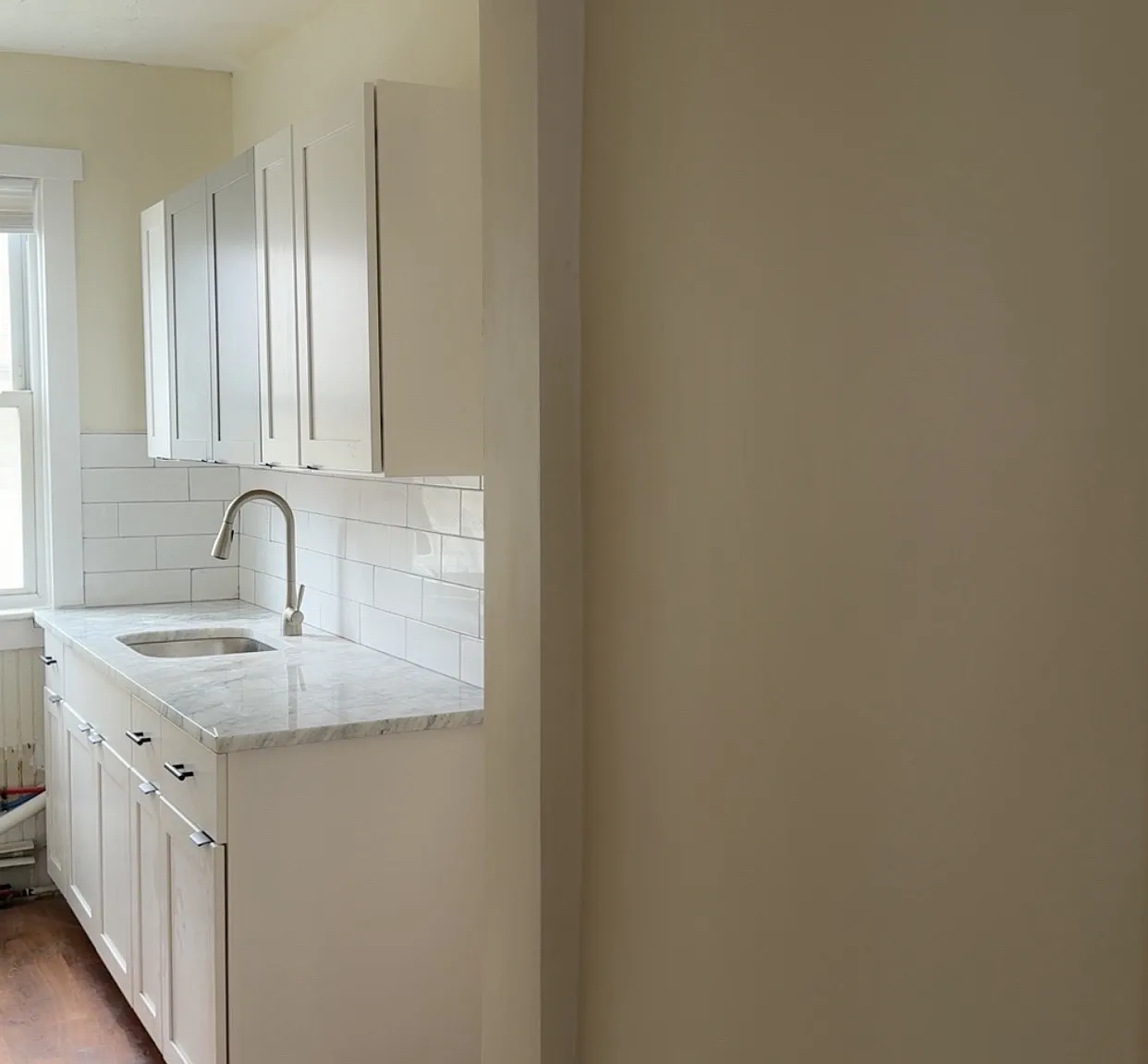 3 bed, 1100 sqft, $2,150 — Photo 4