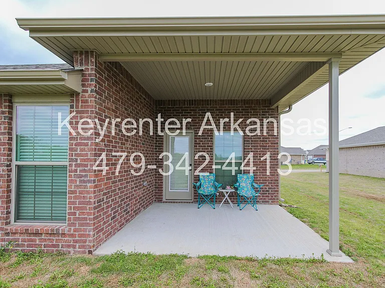 1605 Emma St — Photo 19