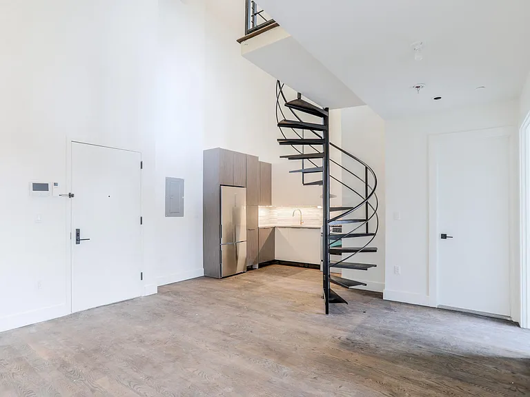 146 Erasmus St #3C — Photo 7