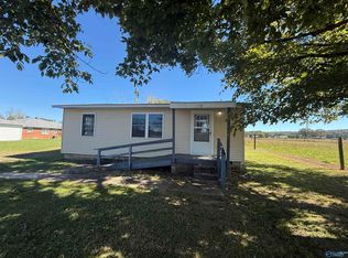 113 Rich Ln, Owens Cross Roads, AL 35763