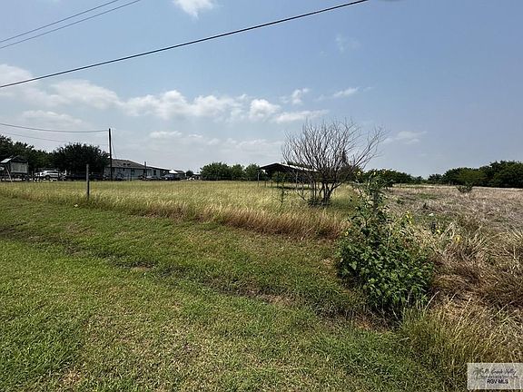 3rd image of 22590 Myers Ln #15
