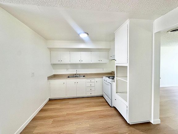 2nd image of 13112 Cypress St #3B-2Ba-1300Sqft