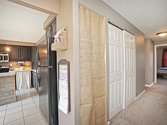 5th image of 703 Robindale Dr