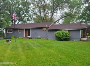 157 Taylors Mills Rd, Manalapan, NJ 07726