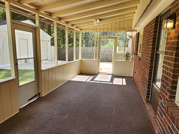 4415 Woods End Lane-Covered Porch_09272022