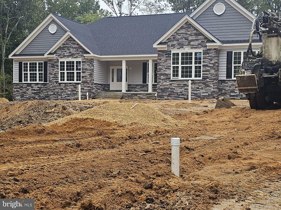 2nd image of 4745 Independence Dr