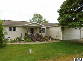 299 Audell Dr, Brooklyn, MI 49230