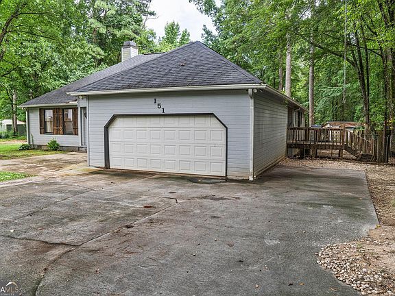 3rd image of 151 Vonron Dr