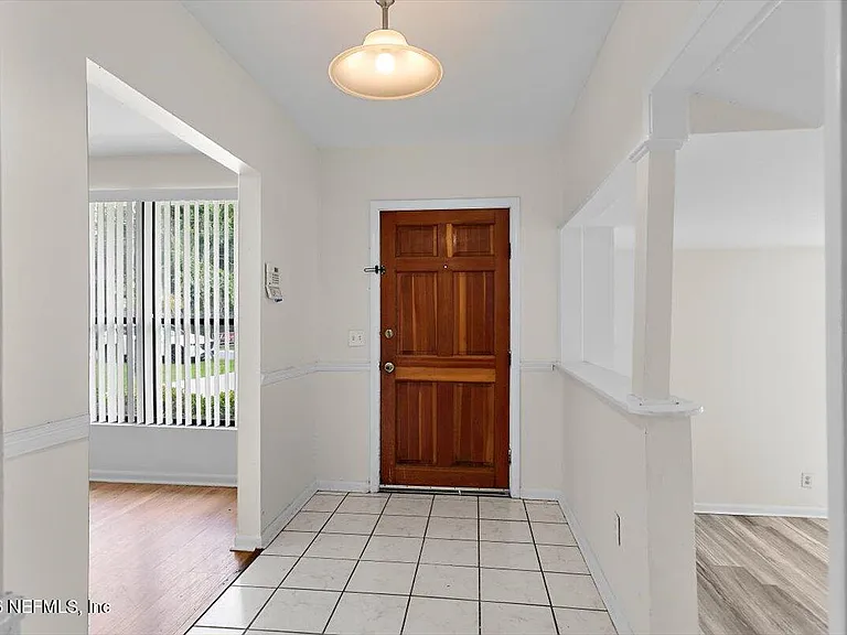 1512 Mar Vic Ln — Photo 2