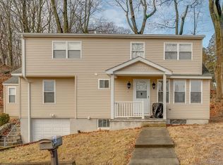 14 Indian Ave, Derby, CT 06418