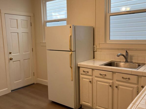 1437 7th Ave APT 2