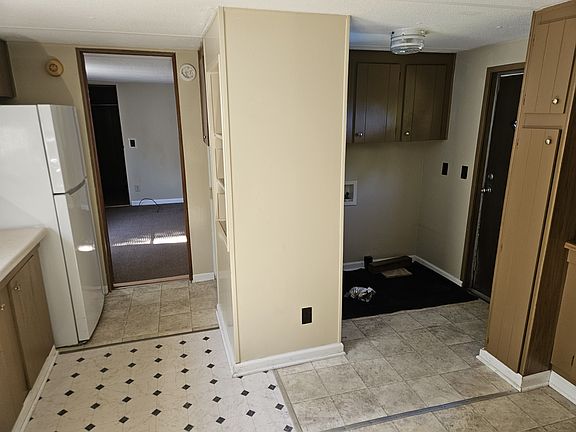 3rd image of 383 Lackey Rd #1