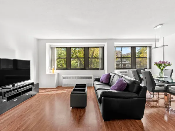 290 West 232nd Street image 2 of 10