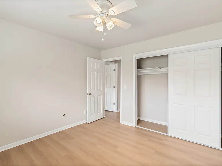 613 Hillsboro Rd #C12 — Photo 7