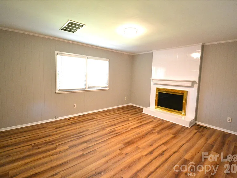1422 Thermal Rd — Photo 8