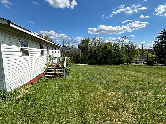 5th image of 109 Bixlers Ferry Rd