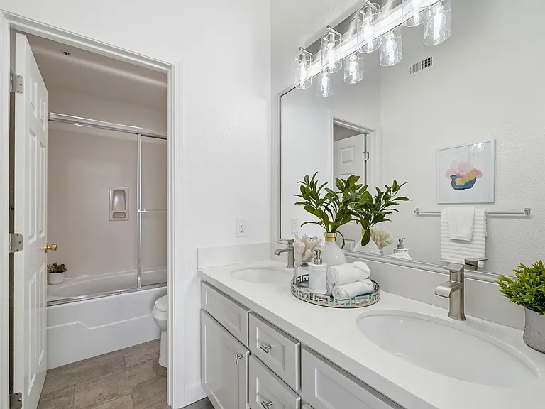 6020 Condor St — Photo 17