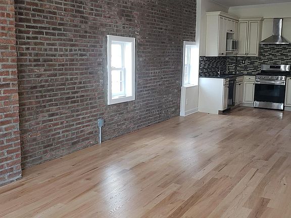 5th image of 83 Main St Floor 3