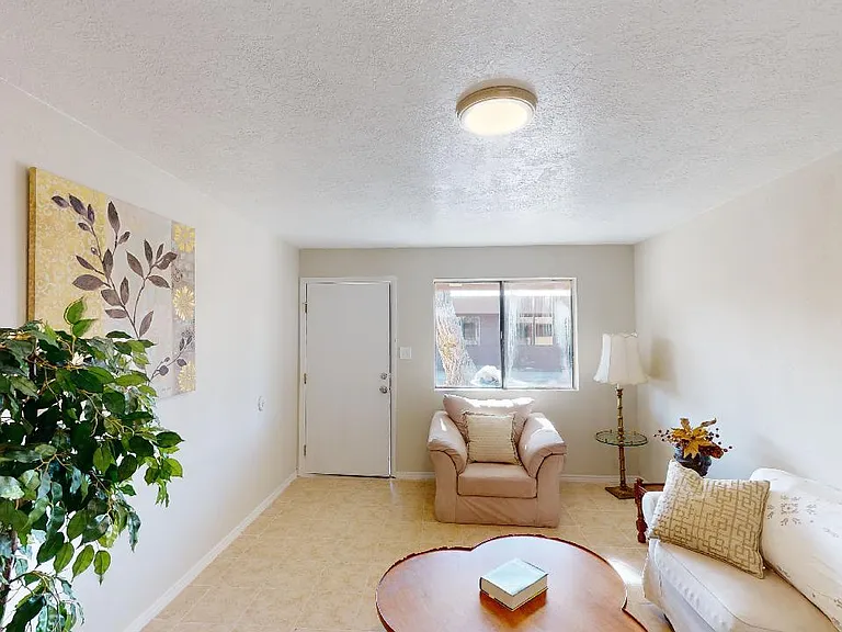 1039 Sage St — Photo 1