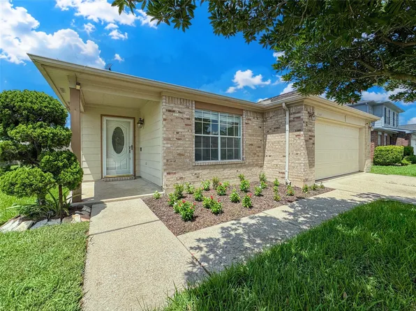 3209 Wheatmeadow Ct, Pearland, TX 77581