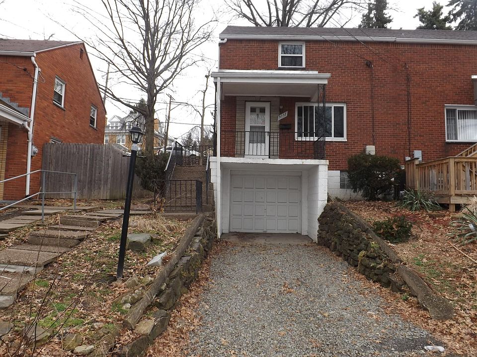 Welcome home - integral garage