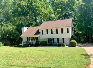 355 Ridgeview Dr, Auburn, GA 30011