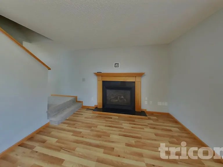 1230 Varner Way — Photo 3