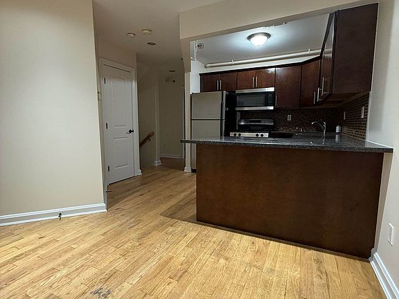 2nd image of 6518 Hull Ave #1