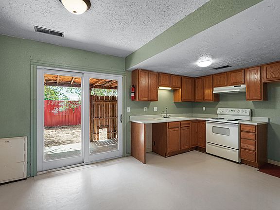 3rd image of 8201 Trumbull Ave SE APT B