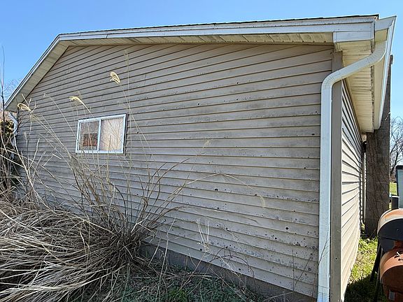 3rd image of 5747 W B Ave