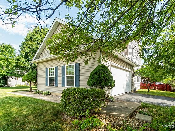 3rd image of 2415 Red Oak Ct