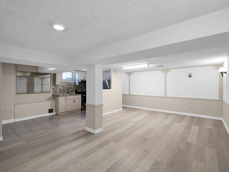 4 Carwin Cres #BASEMENT — Photo 12