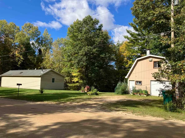 1755 E River Dr, Beaverton, MI 48612