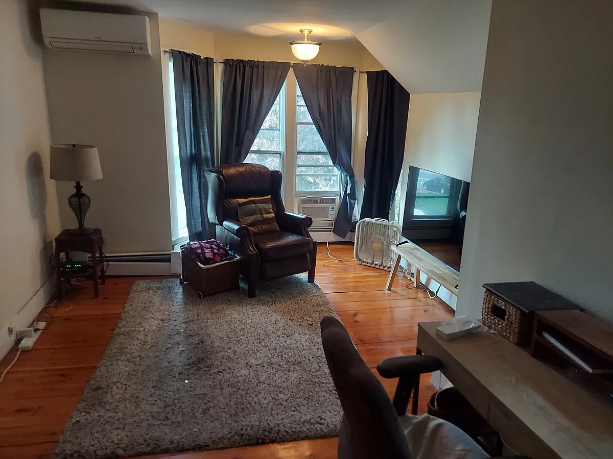 Building Photo - 226 High St #3