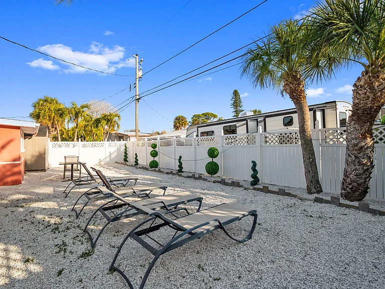 58 Lido Dr — Photo 44
