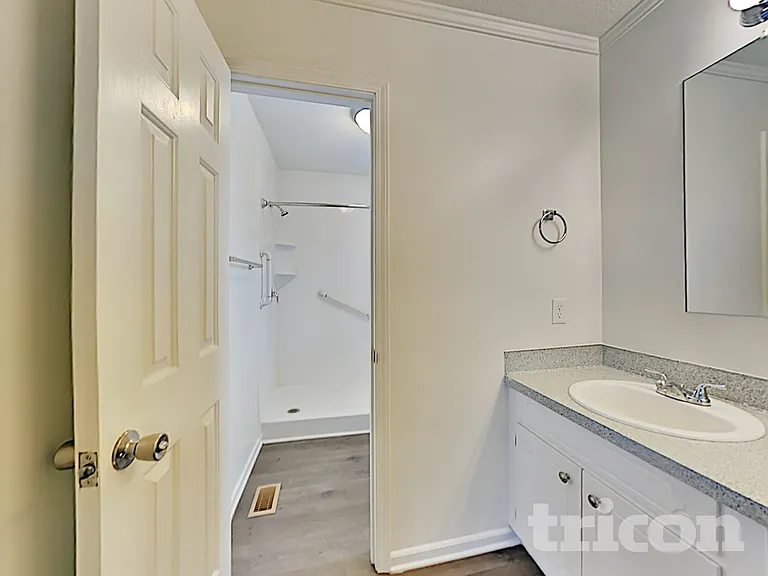 605 Colorado Ct — Photo 39